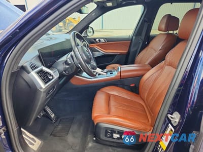 Zdjęcie 7 z 12 samochodu: 2024 BMW X5 M60I VIN:5UX33EU03R9T09335 - miniatura