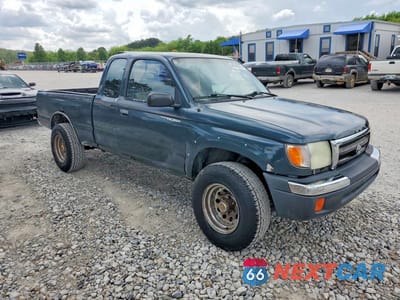 Czwarte zdjęcie samochodu z boku: 1996 TOYOTA TACOMA V6 VIN:4TAWN72N7TZ146274 - miniatura
