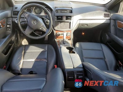Zdjęcie 8 z 12 samochodu: 2011 MERCEDES-BENZ C 300 4MATIC VIN:WDDGF8BB3BR136086 - miniatura
