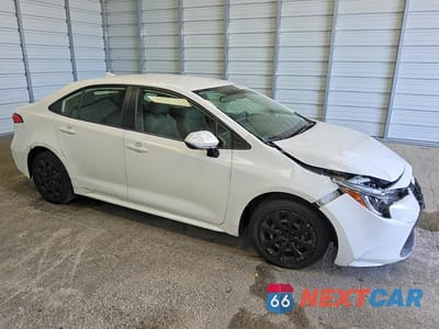 Czwarte zdjęcie samochodu z boku: 2021 TOYOTA COROLLA LE VIN:JTDEPMAE9MJ179240 - miniatura