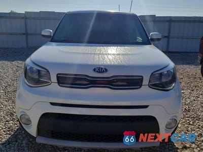 Piąte zdjęcie samochodu w środku: 2019 KIA SOUL + VIN:KNDJP3A53K7678831 - miniatura