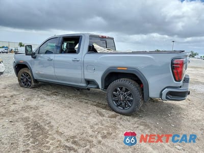 Drugie zdjęcie samochodu z przodu: 2024 GMC SIERRA K2500 AT4 VIN:1GT49PEY3RF332605 - miniatura