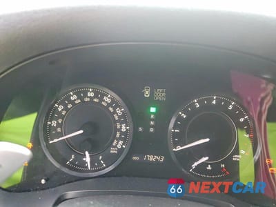Zdjęcie 9 z 12 samochodu: 2010 LEXUS IS 250C BASE VIN:JTHFF2C29A2509705 - miniatura
