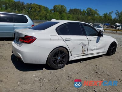 Trzecie zdjęcie samochodu z tyłu: 2017 BMW 340 XI VIN:WBA8B7G51HNU37461 - miniatura