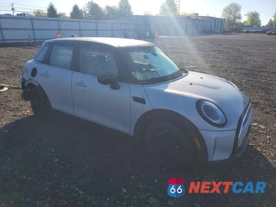 Czwarte zdjęcie samochodu z boku: 2022 MINI COOPER VIN:WMW33DK09N2R07945 - miniatura