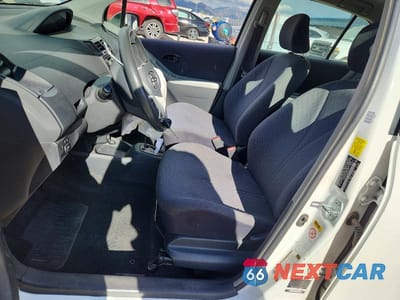Zdjęcie 7 z 13 samochodu: 2010 TOYOTA YARIS BASE VIN:JTDKT4K3XA5309073 - miniatura
