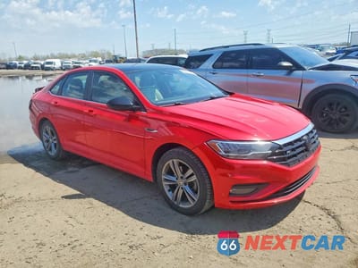 Czwarte zdjęcie samochodu z boku: 2019 VOLKSWAGEN JETTA S VIN:3VWC57BU3KM206661 - miniatura