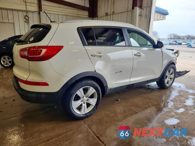 Trzecie zdjęcie samochodu z tyłu: 2012 KIA SPORTAGE LX VIN:KNDPB3A25C7297918 - miniatura