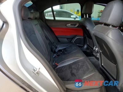 Zdjęcie 10 z 13 samochodu: 2019 ALFA ROMEO GIULIA QUADRIFOGLIO VIN:ZARFAMEV4K7599861 - miniatura