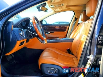 Zdjęcie 7 z 12 samochodu: 2012 JAGUAR XJL VIN:SAJWA2GB8CLV28867 - miniatura