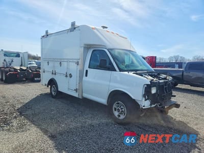Czwarte zdjęcie samochodu z boku: 2014 GMC SAVANA UTILITY / SERVICE TRUCK VIN:1GD072BG1E1152464 - miniatura