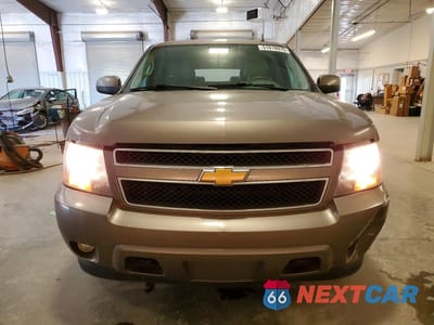 Piąte zdjęcie samochodu w środku: 2012 CHEVROLET SUBURBAN K1500 LT VIN:1GNSKJE71CR180899 - miniatura