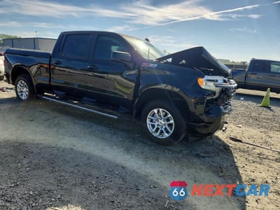 Czwarte zdjęcie samochodu z boku: 2025 CHEVROLET SILVERADO K1500 RST VIN:3GCUKEE82SG299691 - miniatura