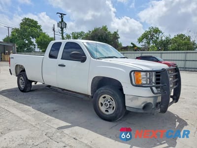 Czwarte zdjęcie samochodu z boku: 2010 GMC SIERRA K2500 HEAVY DUTY VIN:1GT5KZBG9AZ175164 - miniatura