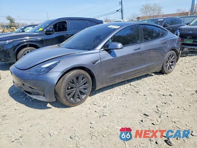 2023 TESLA MODEL 3 5YJ3E1EA4PF690949 - główne zdjęcie licytacji z USA - miniatura