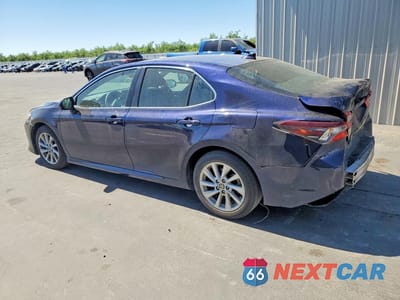Drugie zdjęcie samochodu z przodu: 2021 TOYOTA CAMRY LE VIN:4T1C11AK9MU572601 - miniatura