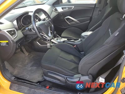 Zdjęcie 7 z 12 samochodu: 2017 HYUNDAI VELOSTER BASE VIN:KMHTC6AD0HU311338 - miniatura