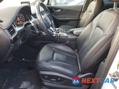 Zdjęcie 7 z 13 samochodu: 2017 AUDI Q7 PREMIUM PLUS VIN:WA1LAAF70HD059410 - miniatura