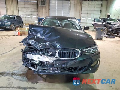 Piąte zdjęcie samochodu w środku: 2025 BMW 330XI VIN:3MW89CW06S8F57390 - miniatura