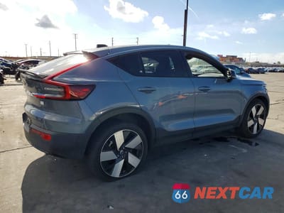 Trzecie zdjęcie samochodu z tyłu: 2023 VOLVO C40 RECHARGE PLUS VIN:YV4ED3GL3P2059941 - miniatura