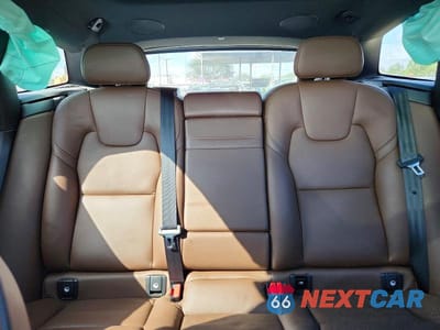 Zdjęcie 10 z 13 samochodu: 2021 VOLVO XC60 T5 MOMENTUM VIN:YV4102RKXM1851501 - miniatura
