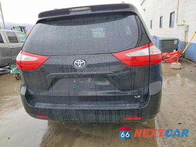 Zdjęcie 6 z 13 samochodu: 2016 TOYOTA SIENNA LE VIN:5TDKK3DC5GS729868 - miniatura