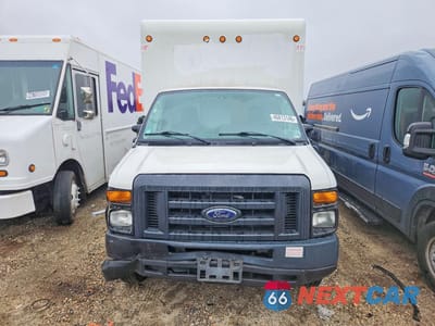 Piąte zdjęcie samochodu w środku: 2017 FORD E350 BOX TRUCK VIN:1FDWE3FS1HDC32208 - miniatura