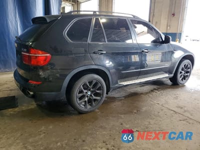Trzecie zdjęcie samochodu z tyłu: 2012 BMW X5 XDRIVE35I VIN:5UXZV4C55CL756772 - miniatura