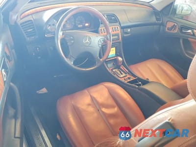 Zdjęcie 8 z 12 samochodu: 2003 MERCEDES-BENZ CLK 430 VIN:WDBLK70G53T133805 - miniatura