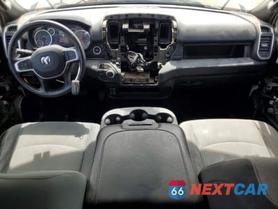Zdjęcie 8 z 14 samochodu: 2024 RAM 2500 BIG HORN VIN:3C6UR5DJ9RG353974 - miniatura