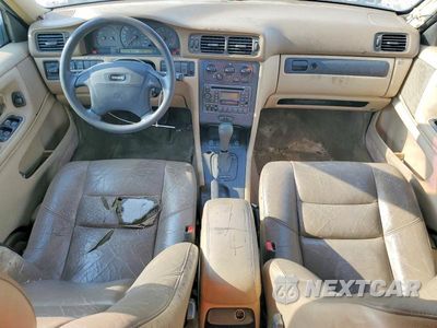 Zdjęcie 8 z 13 samochodu: 1999 VOLVO V70 VIN:YV1LW55A0X2604196 - miniatura