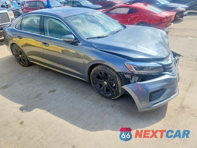 Czwarte zdjęcie samochodu z boku: 2021 VOLKSWAGEN PASSAT SE VIN:1VWSA7A33MC014189 - miniatura