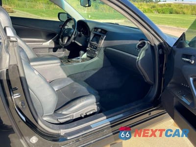 Piąte zdjęcie samochodu w środku: 2012 LEXUS IS 350 VIN:JTHFE2C25C2508217 - miniatura