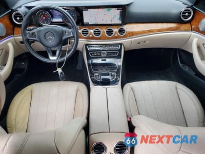 Zdjęcie 8 z 12 samochodu: 2017 MERCEDES-BENZ E 300 VIN:WDDZF4JB8HA031165 - miniatura