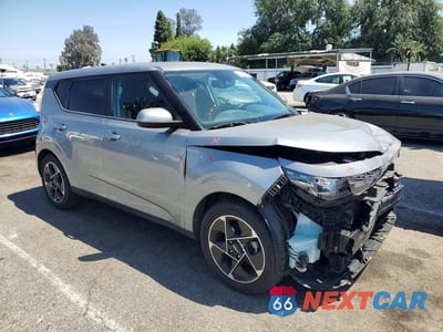 Czwarte zdjęcie samochodu z boku: 2023 KIA SOUL EX VIN:KNDJ33AU2P7842192 - miniatura