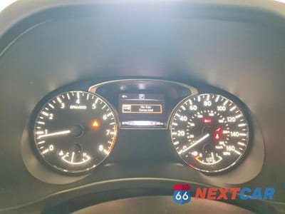 Zdjęcie 9 z 12 samochodu: 2019 NISSAN PATHFINDER SL VIN:5N1DR2MN3KC611811 - miniatura