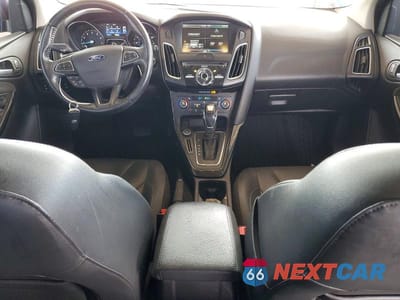 Zdjęcie 8 z 12 samochodu: 2015 FORD FOCUS TITANIUM VIN:1FADP3N22FL294412 - miniatura