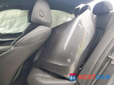 Zdjęcie 10 z 12 samochodu: 2019 BMW 330I VIN:WBA5R1C53KAK12670 - miniatura