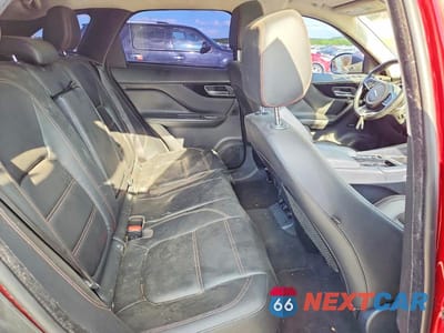 Zdjęcie 11 z 13 samochodu: 2019 JAGUAR F-PACE VIN:SADCK2GX8KA390420 - miniatura