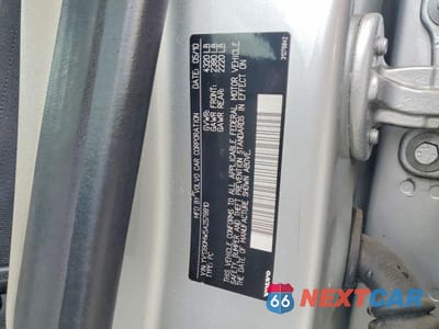 Zdjęcie 12 z 12 samochodu: 2010 VOLVO V50 2.4I VIN:YV1390MW5A2578810 - miniatura
