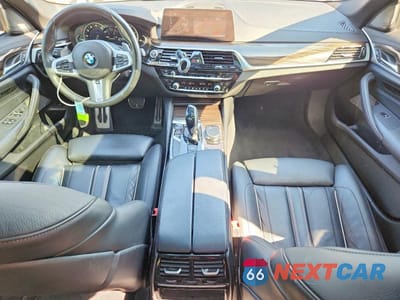 Zdjęcie 8 z 12 samochodu: 2019 BMW M550XI VIN:WBAJB9C56KB464263 - miniatura