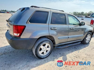 Trzecie zdjęcie samochodu z tyłu: 2007 JEEP GRAND CHEROKEE LAREDO VIN:1J8GR48K77C548323 - miniatura