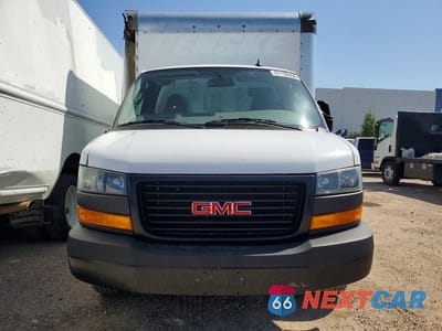 Piąte zdjęcie samochodu w środku: 2023 GMC SAVANA BOX TRUCK VIN:7GZ37TC70PN008618 - miniatura