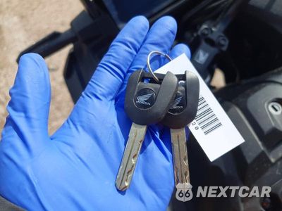 Zdjęcie 8 z 9 samochodu: 2026 HONDA NC750 XD VIN:JH2RH2313TK100366 - miniatura