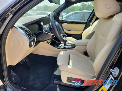 Zdjęcie 7 z 13 samochodu: 2021 BMW X3 XDRIVE30E VIN:5UXTS1C03M9G99295 - miniatura
