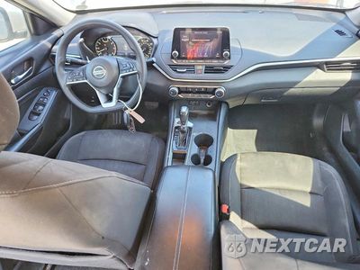 Zdjęcie 8 z 12 samochodu: 2019 NISSAN ALTIMA S VIN:1N4BL4BV5KN325822 - miniatura