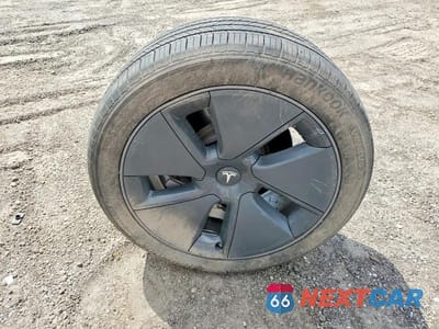 Zdjęcie 12 z 13 samochodu: 2023 TESLA MODEL 3 VIN:5YJ3E1EAXPF686565 - miniatura