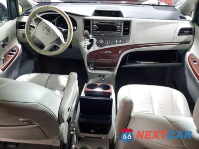 Zdjęcie 8 z 13 samochodu: 2011 TOYOTA SIENNA XLE 8-PASSENGER VIN:5TDYK3DC7BS139030 - miniatura