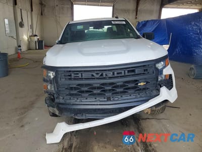 Piąte zdjęcie samochodu w środku: 2023 CHEVROLET SILVERADO K1500 VIN:1GCRDAED0PZ109108 - miniatura