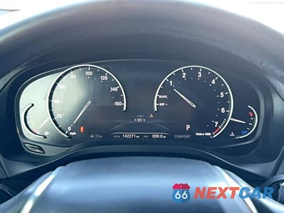 Zdjęcie 8 z 10 samochodu: 2019 BMW X3 SDRIVE30I VIN:5UXTR7C59KLF34684 - miniatura